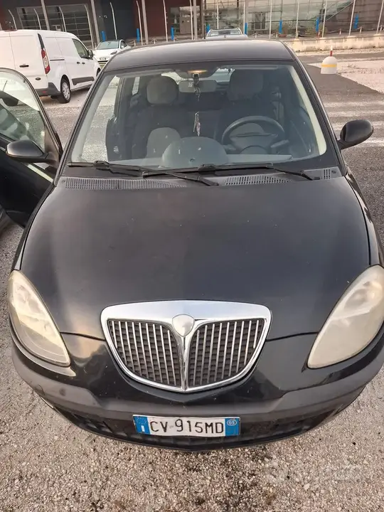 Lancia Ypsilon