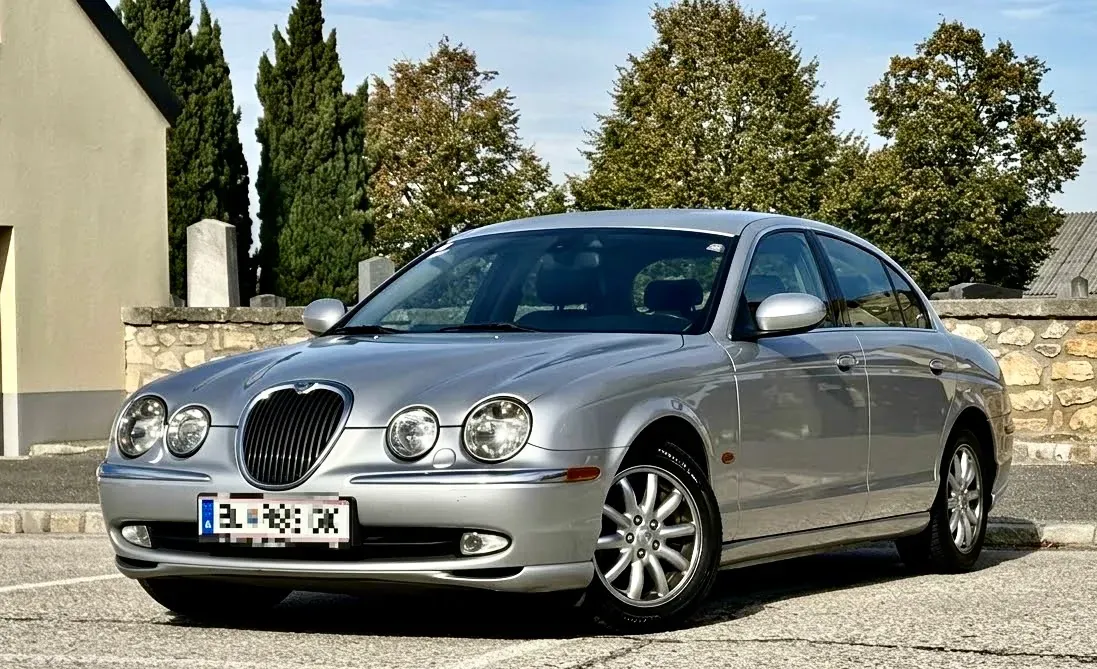 Jaguar S-Type