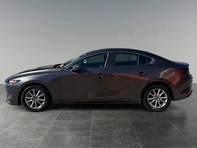 Mazda Mazda3 2019 photo 2