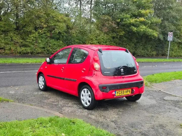 Peugeot 107 2009 photo 4