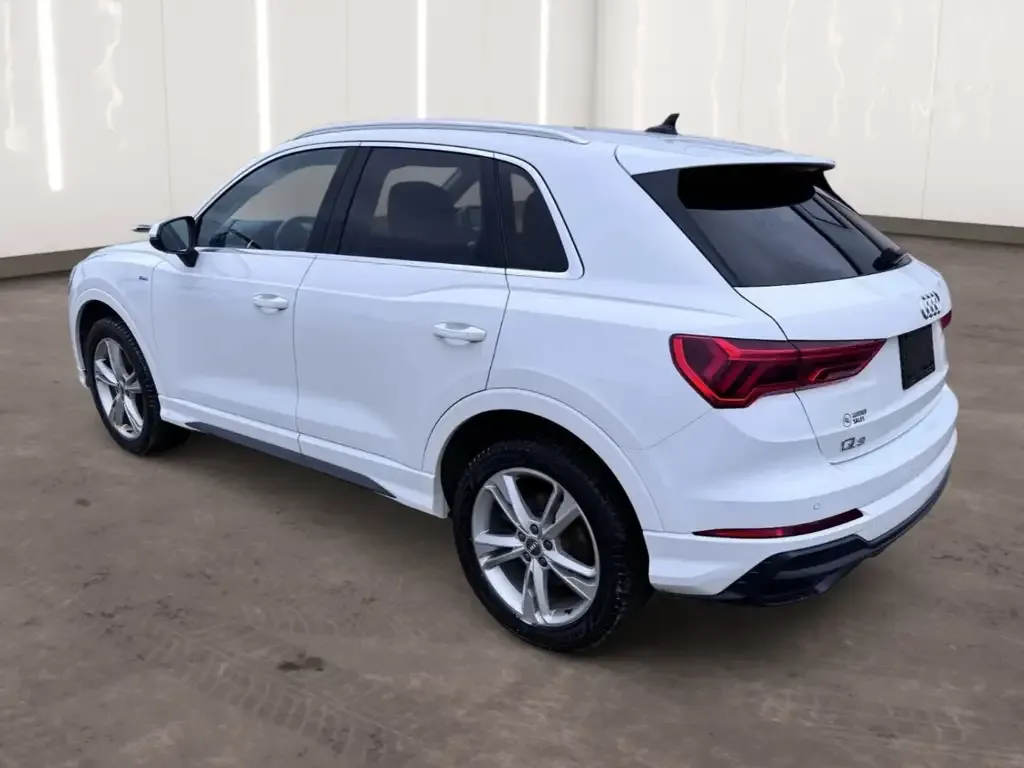 Audi Q3 2020 photo 2