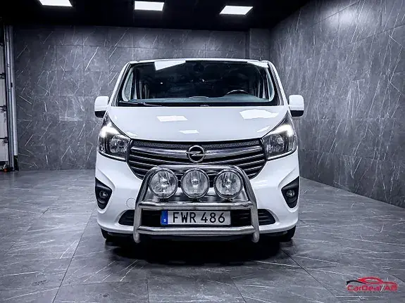 Opel Vivaro 2015 photo 2