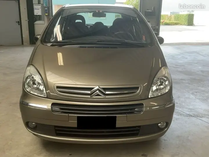 Citroen Xsara Picasso 2010 photo 2