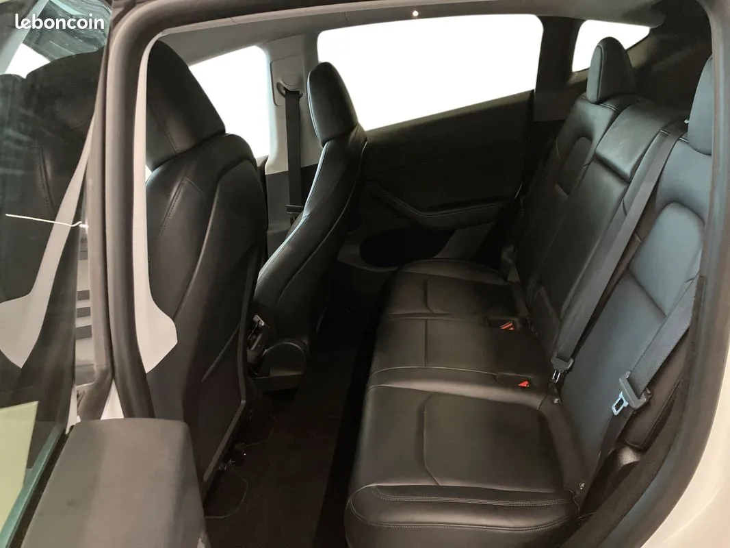 Tesla Model Y 2024 photo 5
