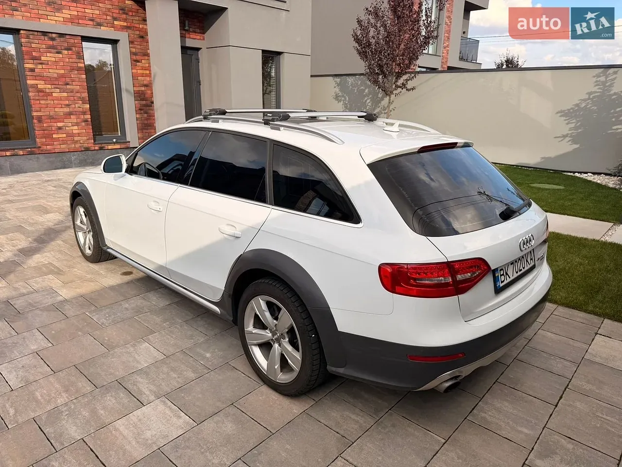 Audi A4 Allroad 2013 photo 2