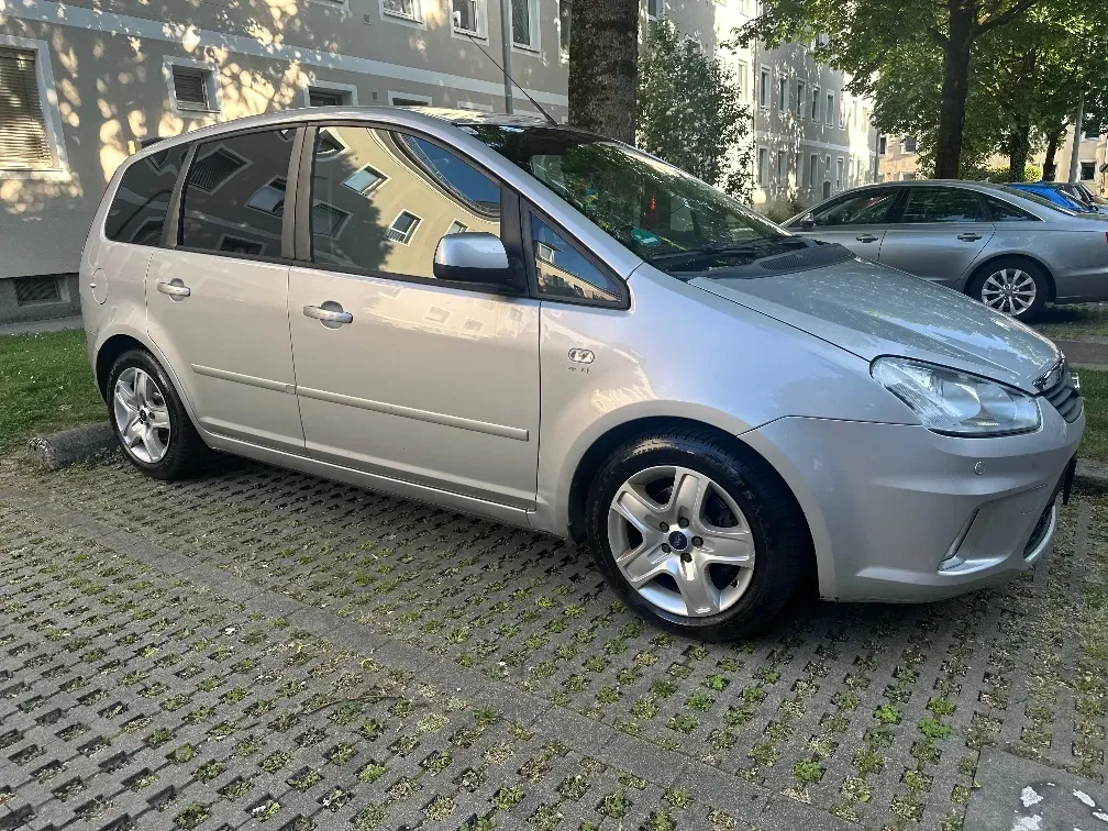 Ford C-Max 2010 photo 3