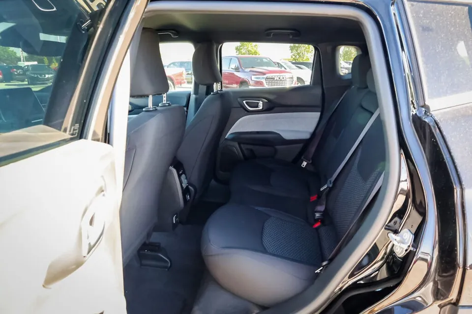 Jeep Compass 2025 photo 3