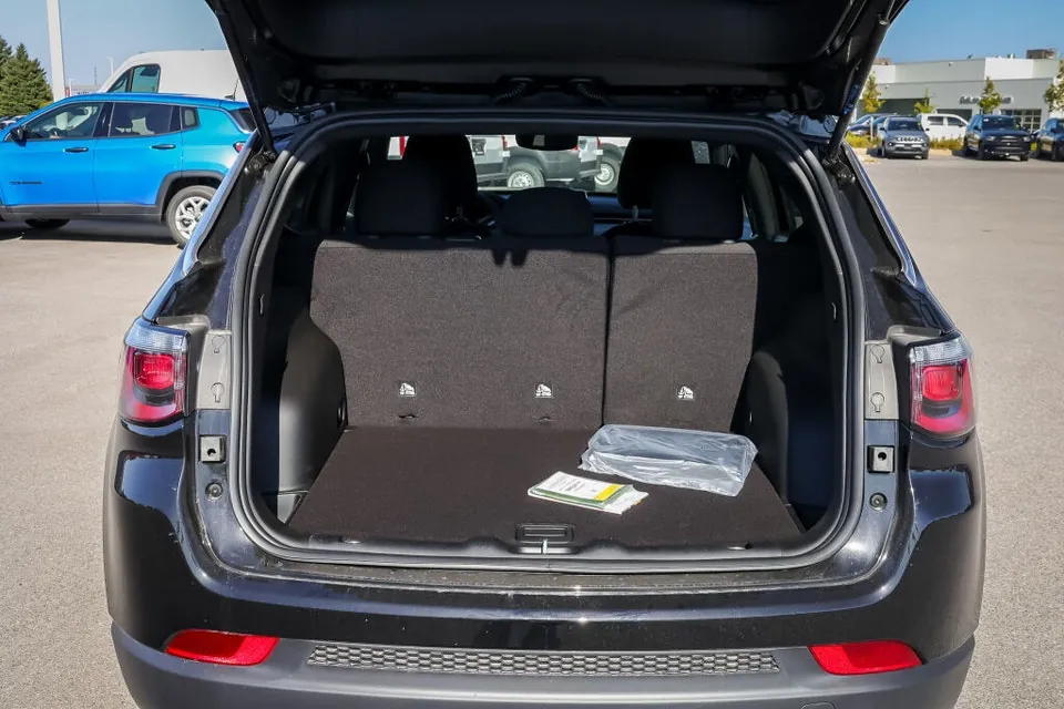 Jeep Compass 2025 photo 4