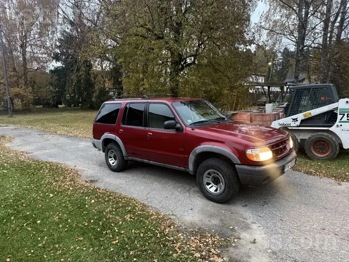 Ford Explorer