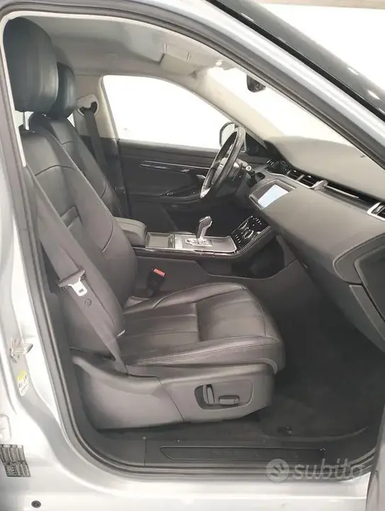 Land Rover Evoque 2020 photo 3