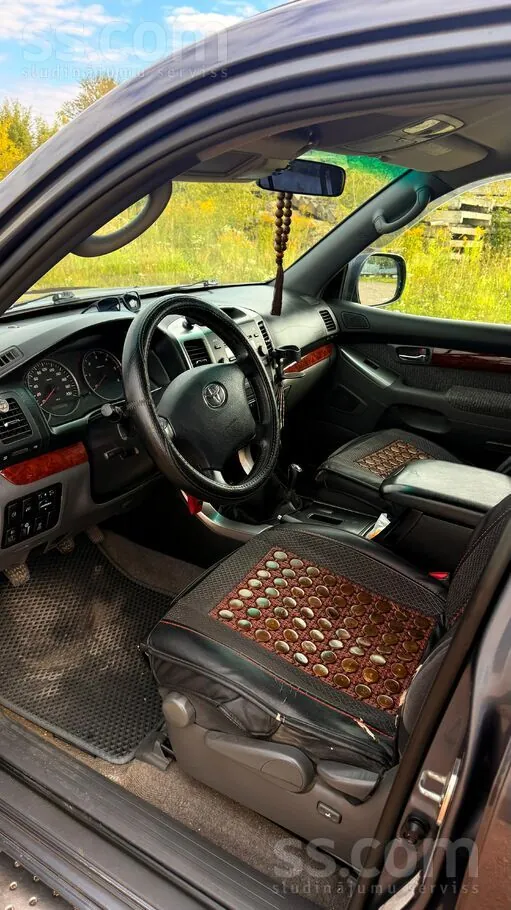Toyota Land Cruiser 2005 photo 4