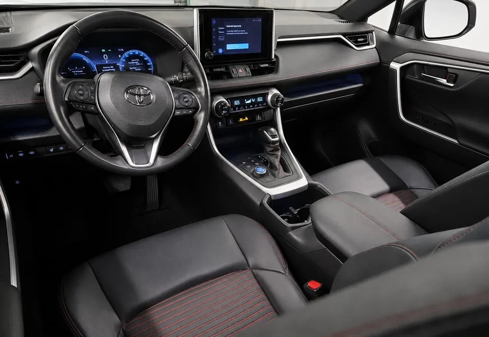 Toyota Rav4 2024 photo 2