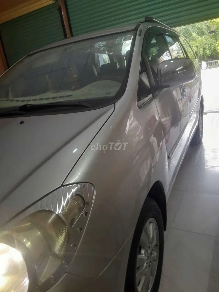 Toyota Innova 2009 photo 2