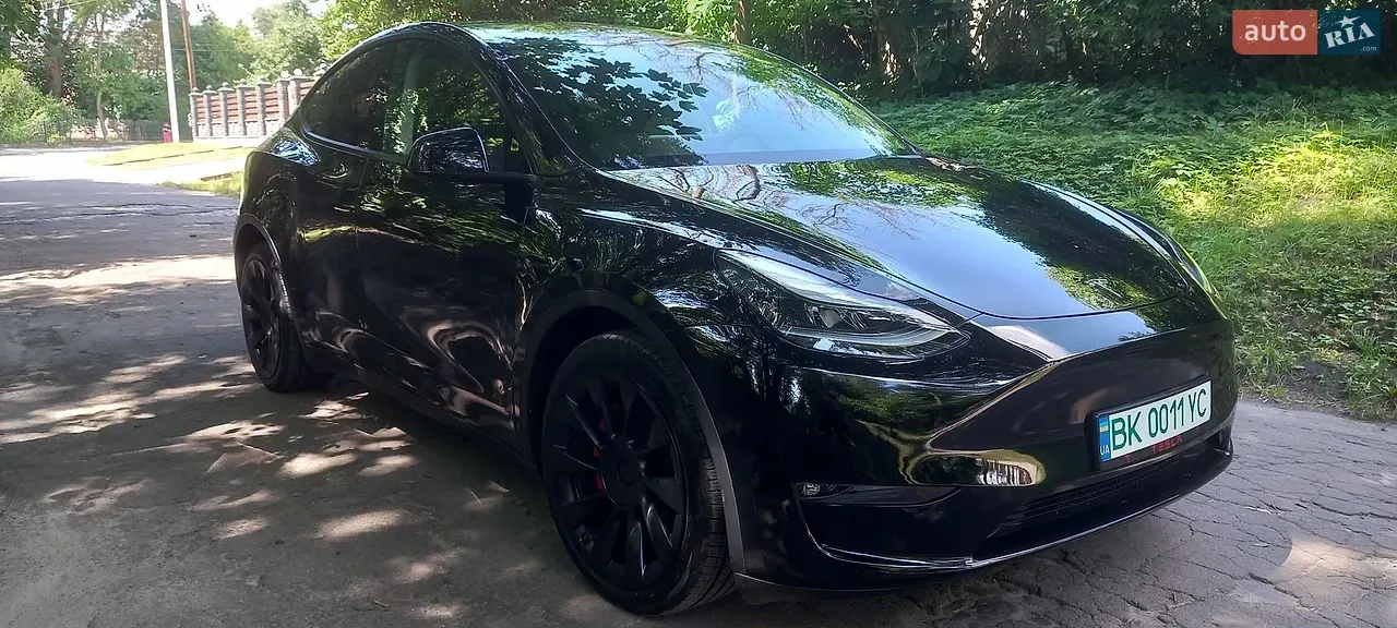Tesla Model Y 2023 photo 4