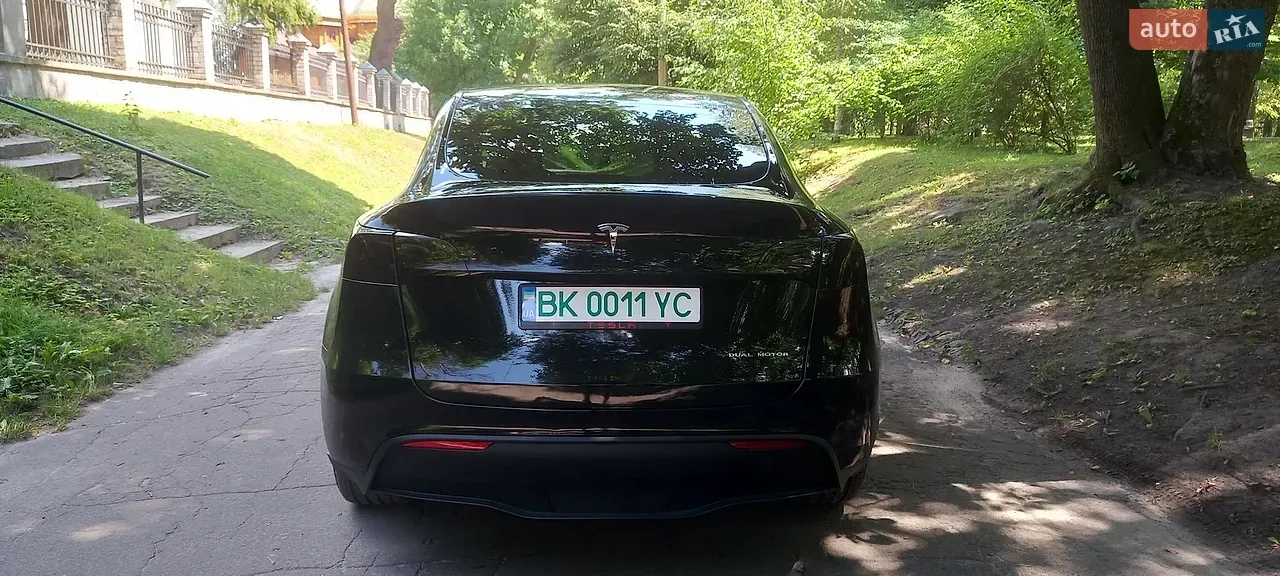 Tesla Model Y 2023 photo 5