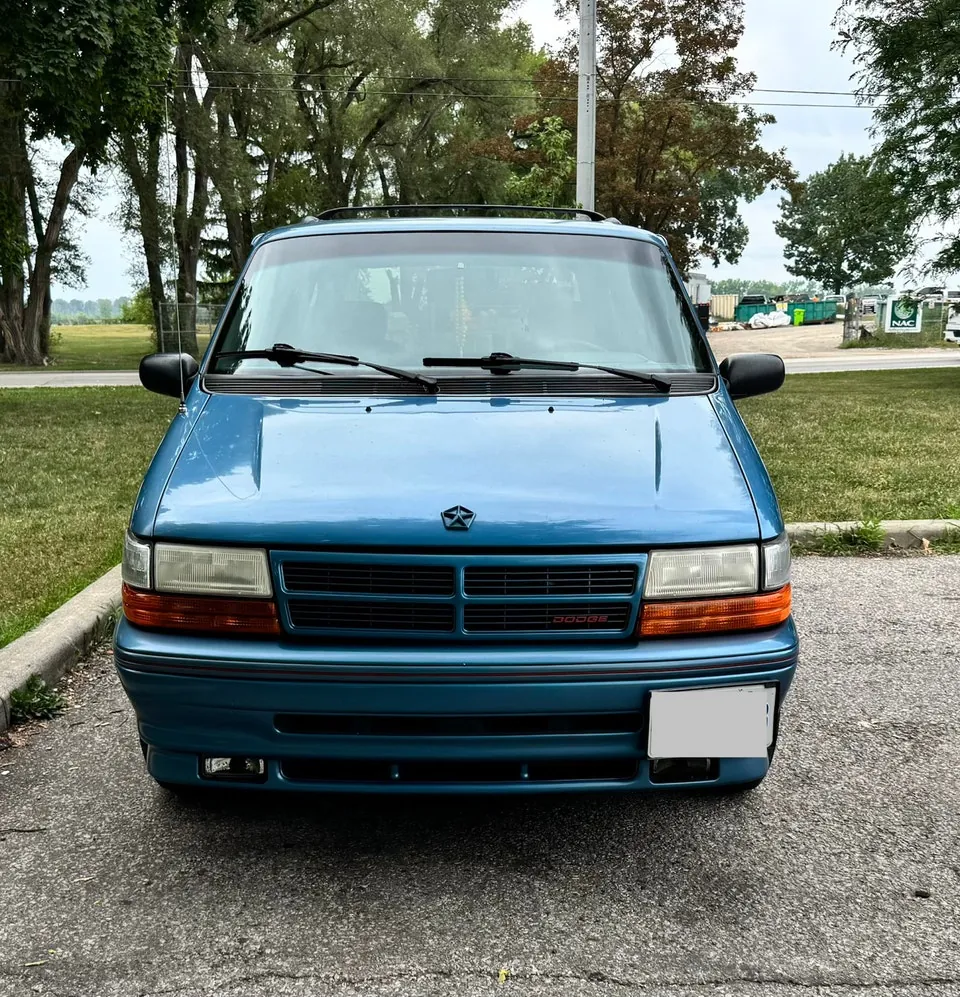 Dodge Caravan 1993 photo 3