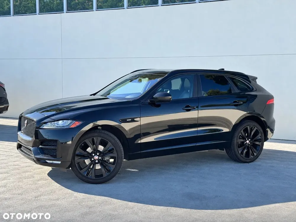 Jaguar F-Pace 2018 photo 2