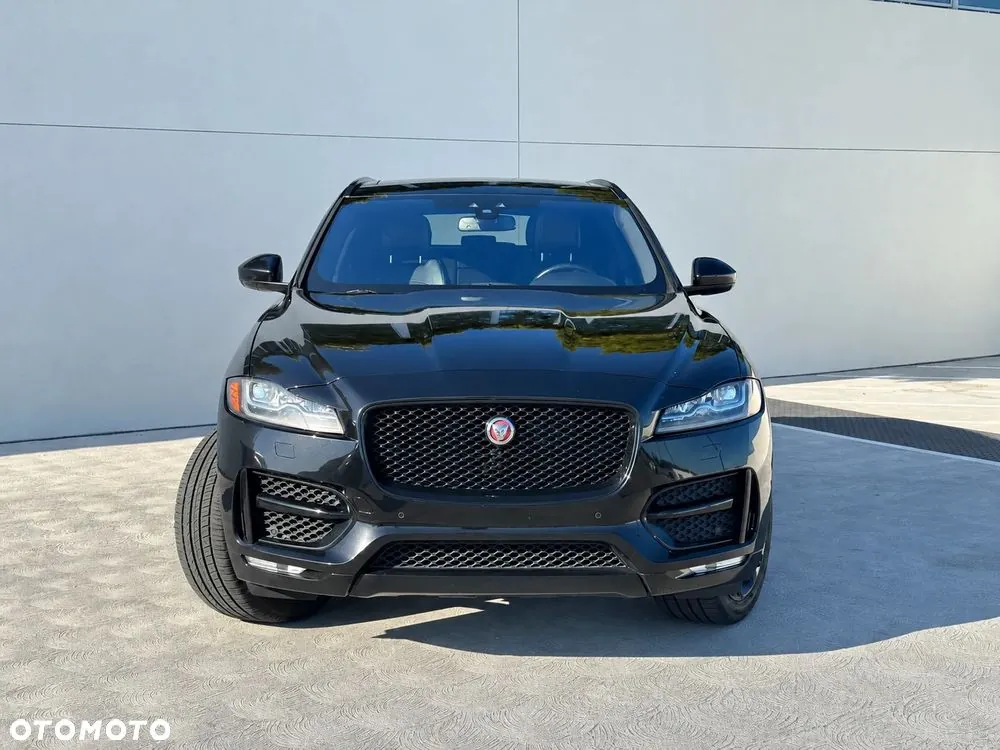 Jaguar F-Pace 2018 photo 3