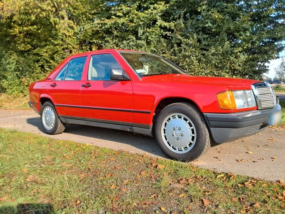 Mercedes-Benz 190E