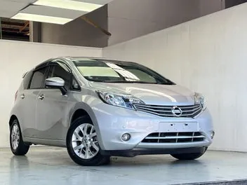 Nissan Note 2015 photo 4