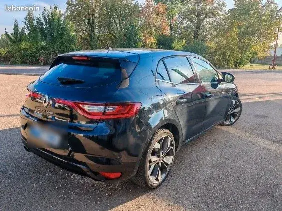 Renault Megane 2018 photo 2
