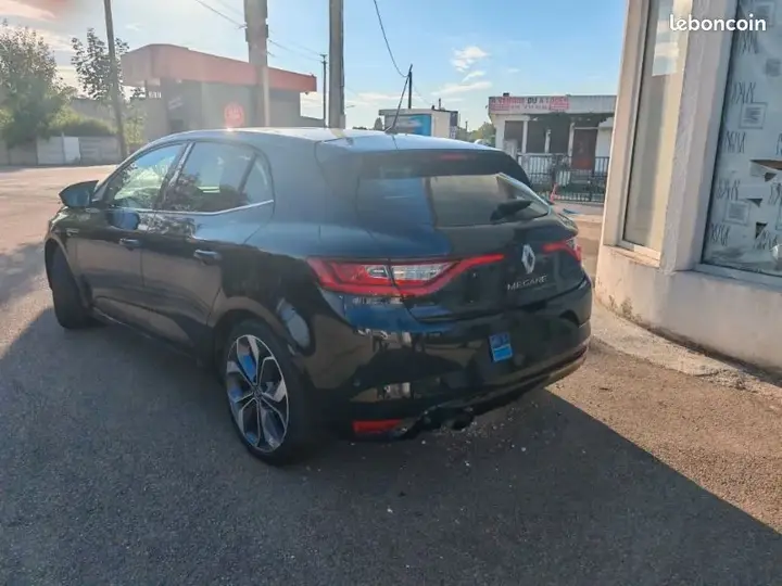 Renault Megane 2018 photo 3
