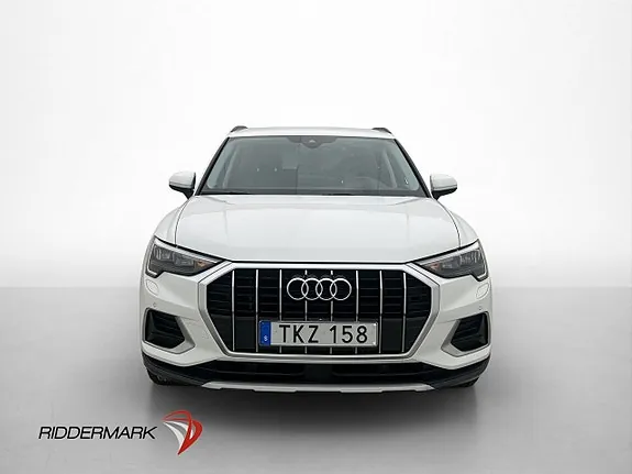 Audi Q3 2019 photo 2