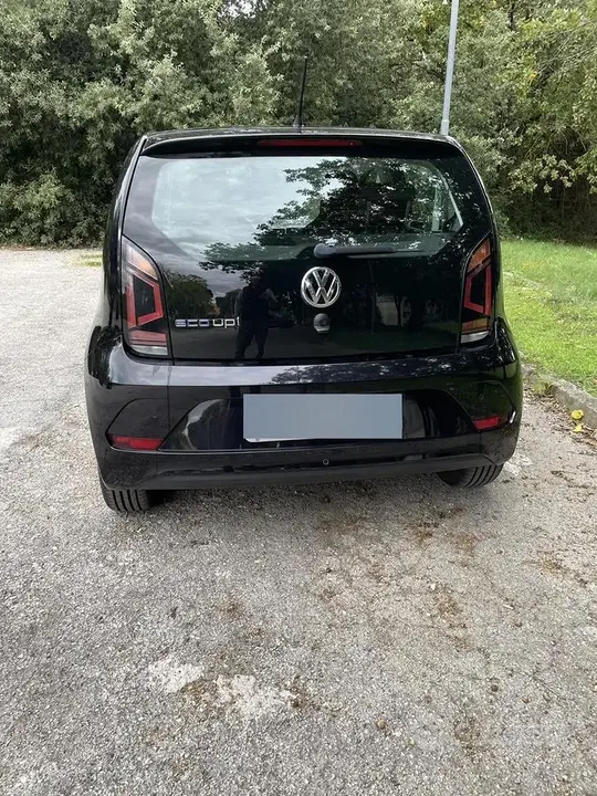 Volkswagen Up 2019 photo 2
