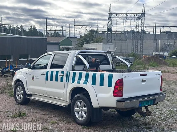 Toyota Hilux 2010 photo 3