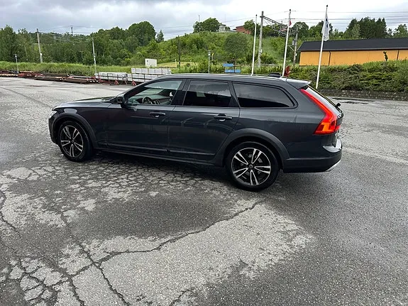 Volvo V90 Cross Country 2018 photo 3