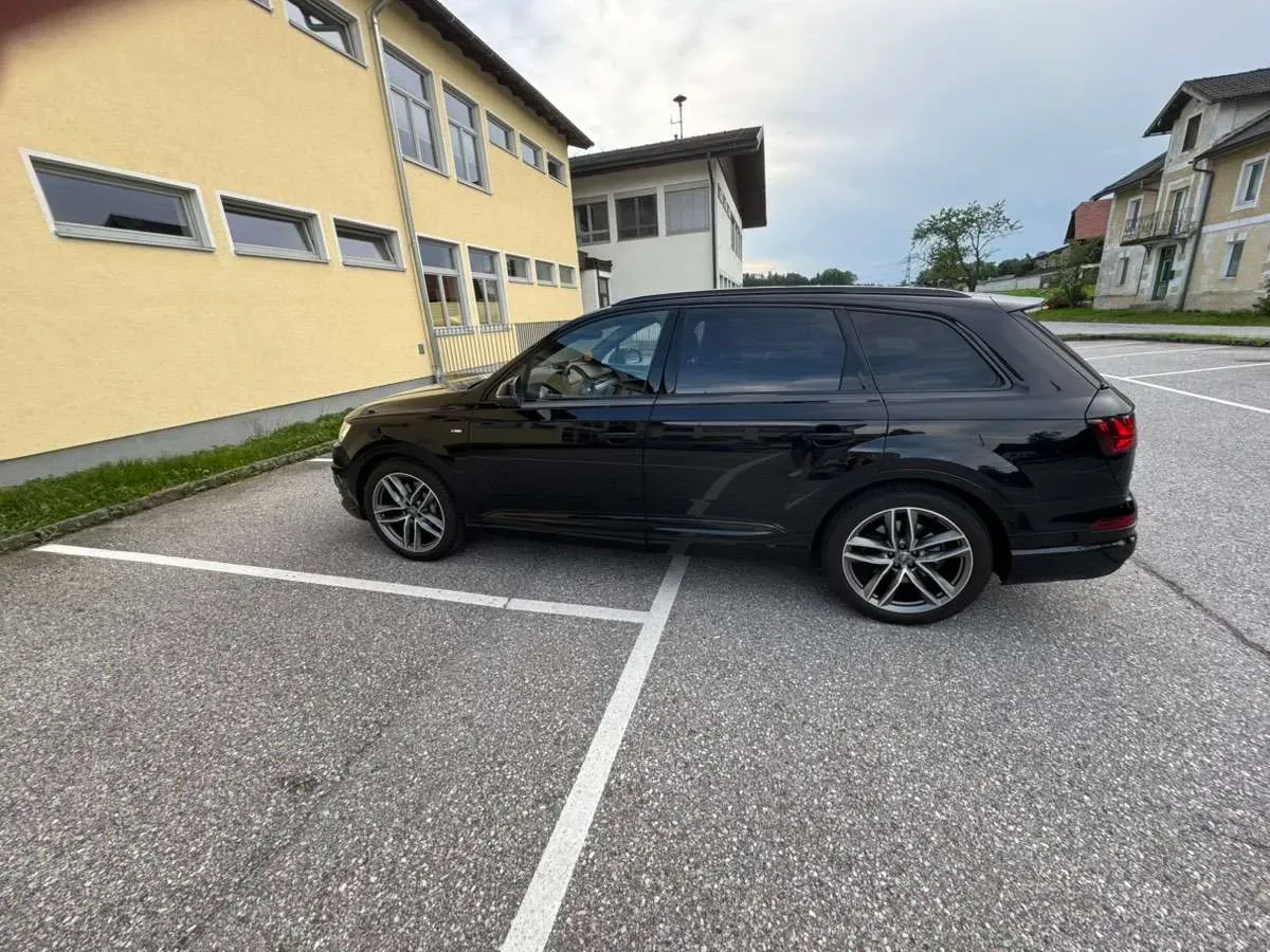 Audi Q7 2015 photo 3