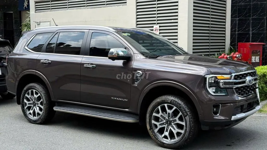 Ford Everest 2022 photo 2