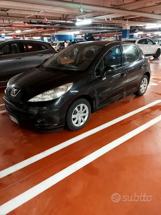 Peugeot 207 2006 photo 2