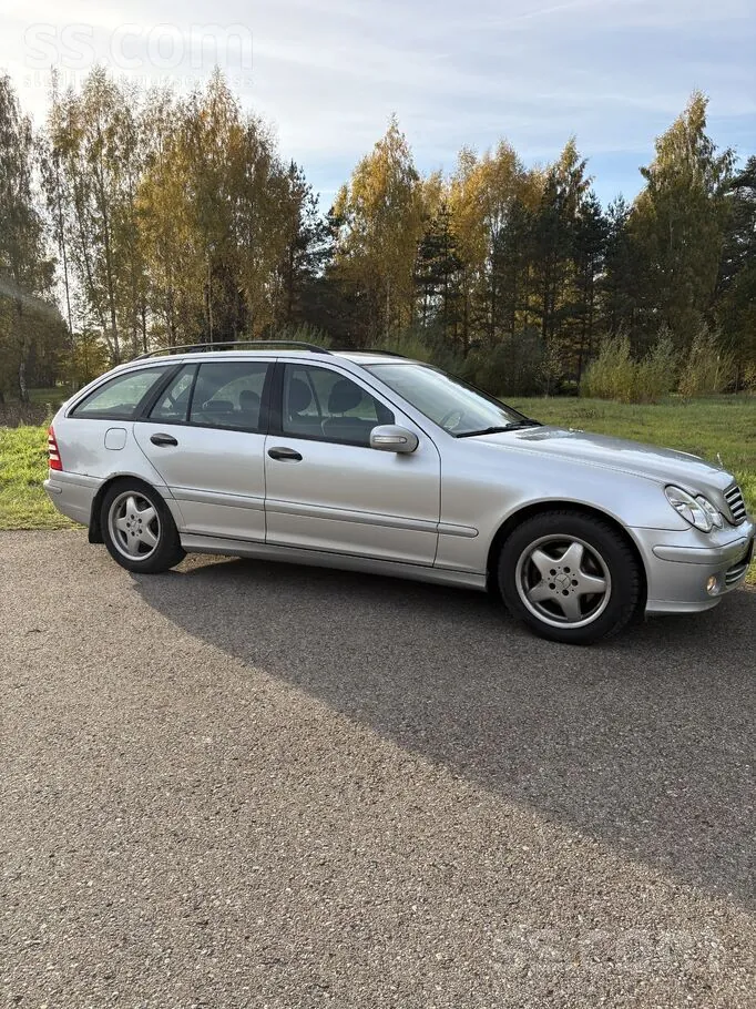 Mercedes-Benz C220 2006 photo 5
