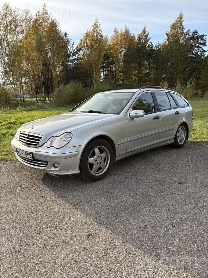 Mercedes-Benz C220