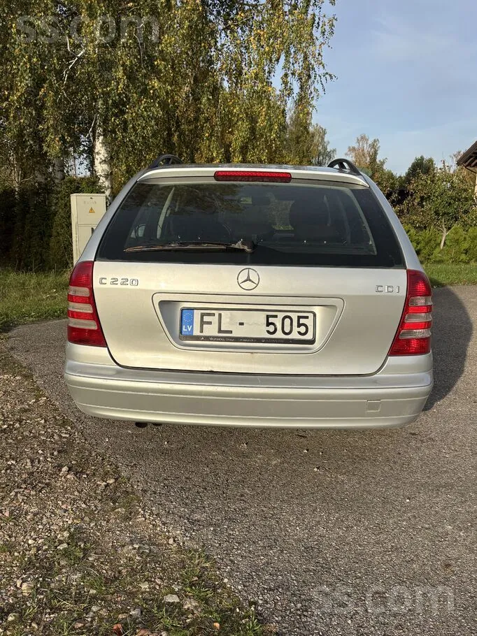 Mercedes-Benz C220 2006 photo 4