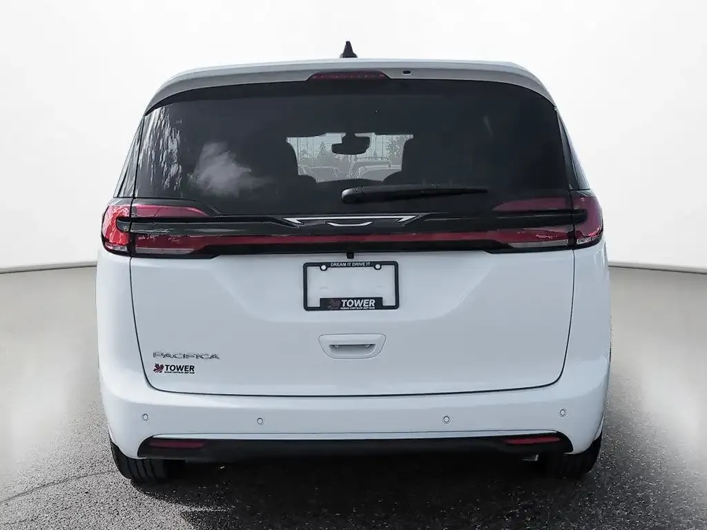 Chrysler Pacifica 2027 photo 4