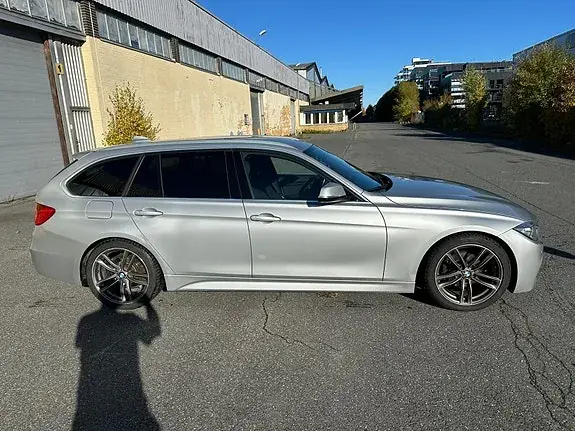 BMW 320I 2013 photo 3