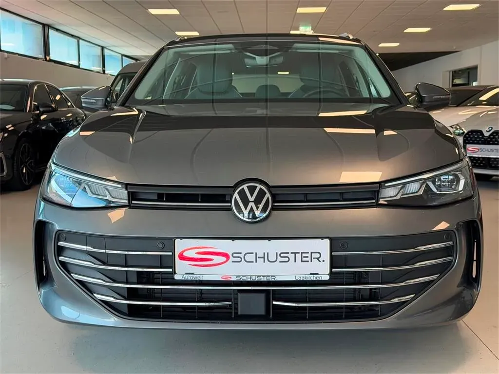 Volkswagen Passat 2024 photo 2