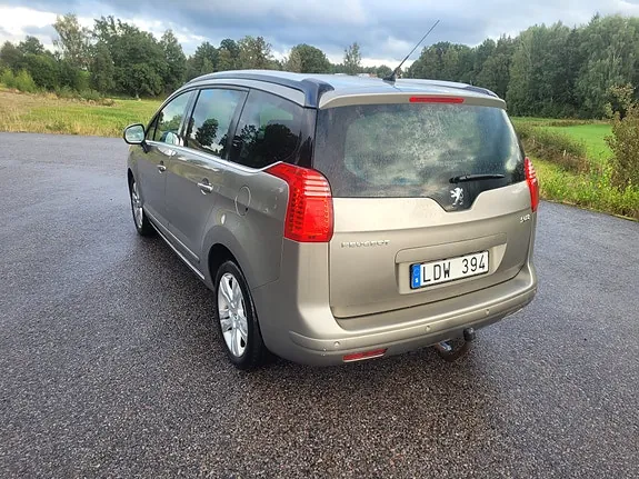 Peugeot 5008 2010 photo 3