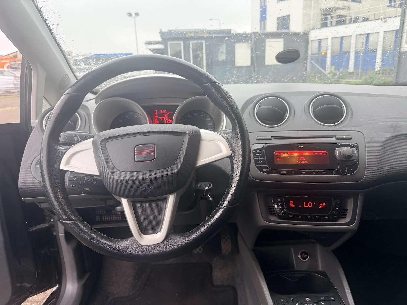 Seat Ibiza 2011 photo 5