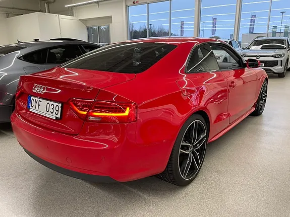 Audi A5 2012 photo 4