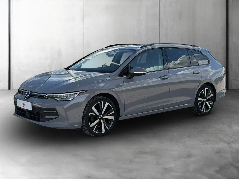 Volkswagen Golf 2024 photo 2