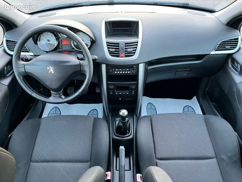 Peugeot 207 2009 photo 3