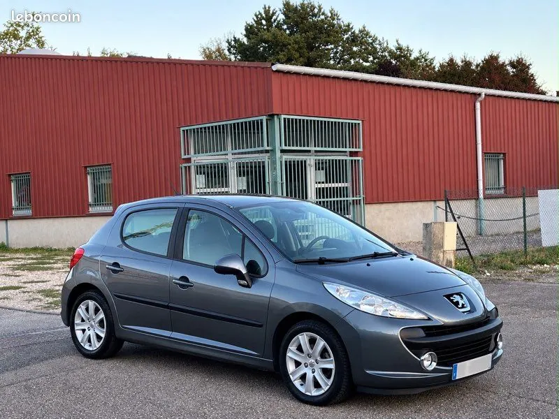 Peugeot 207 2009 photo 2