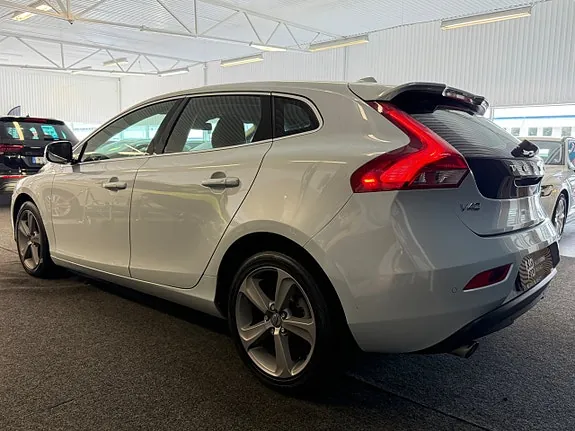 Volvo V40 2013 photo 4