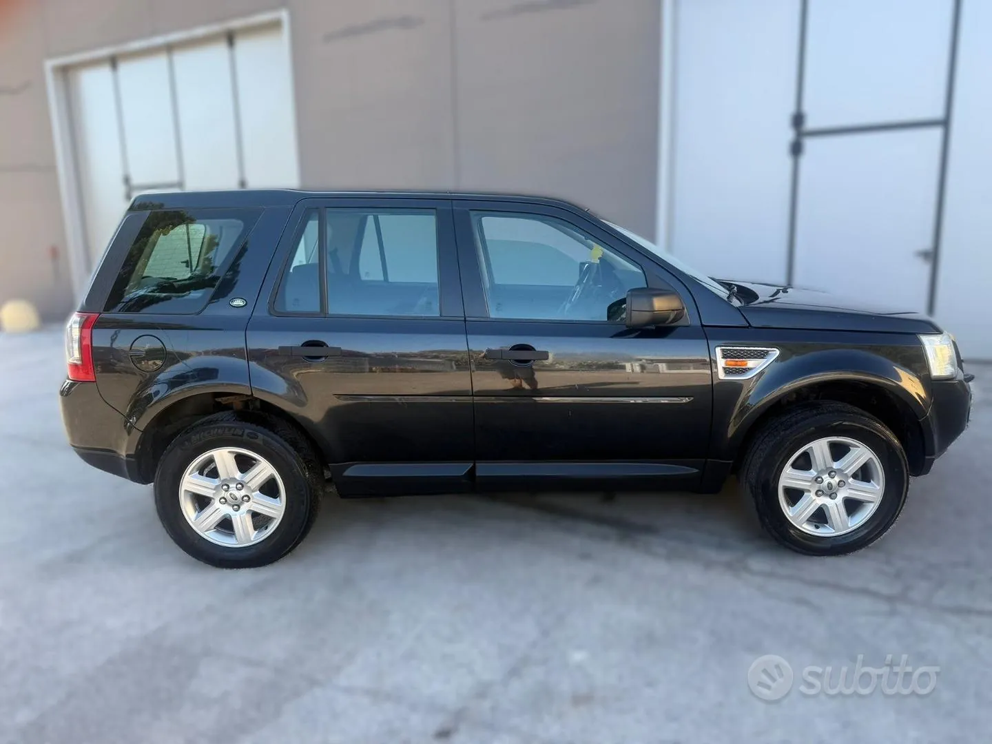 Land Rover Freelander 2008 photo 4