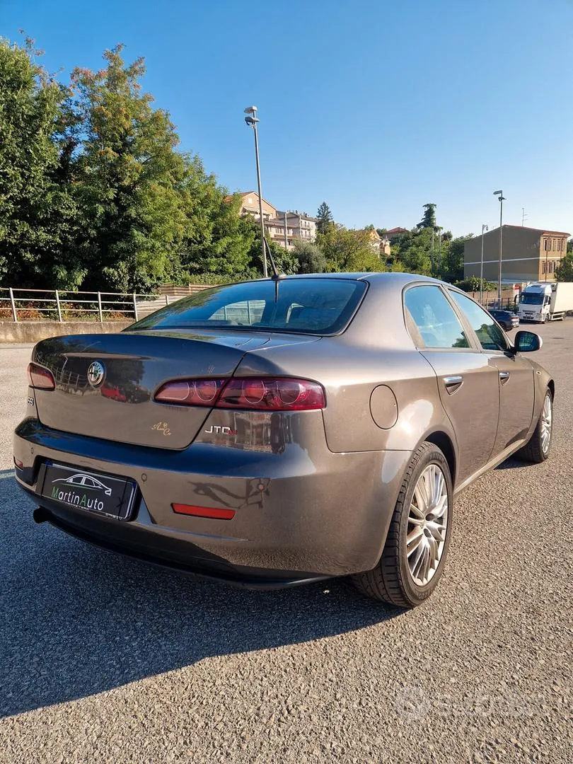 Alfa Romeo 159 2010 photo 4