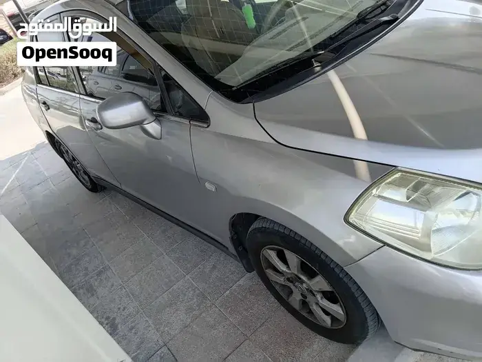 Nissan Tiida 2007 photo 2