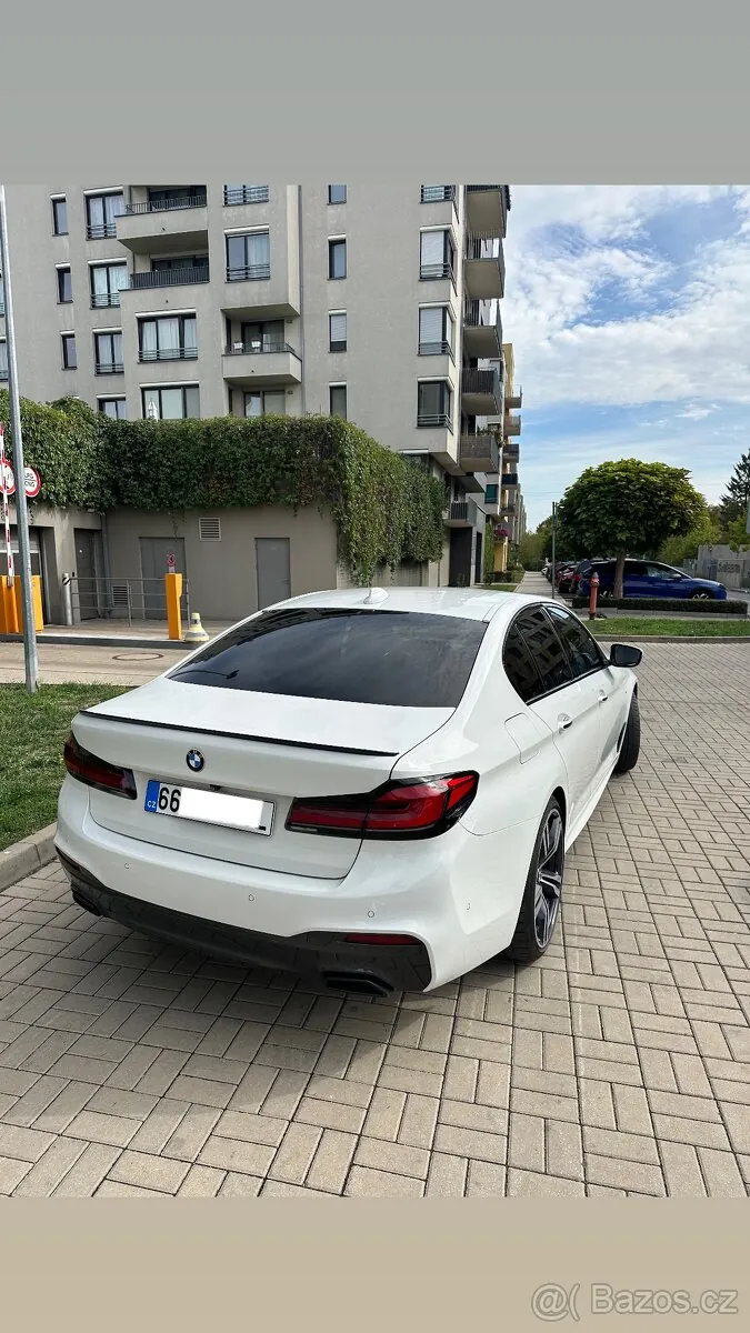 BMW 5 G30 2017 photo 2